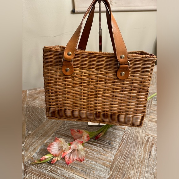 Kate Spade Rare Basket Bag - Picture 5 of 13